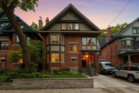 Photo of 52 Nina Street, Toronto, ON M5R 1Z4 (MLS # C12406032)