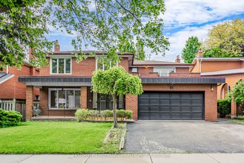 95 Poplar Heights Drive Toronto ON M9A 4Z3