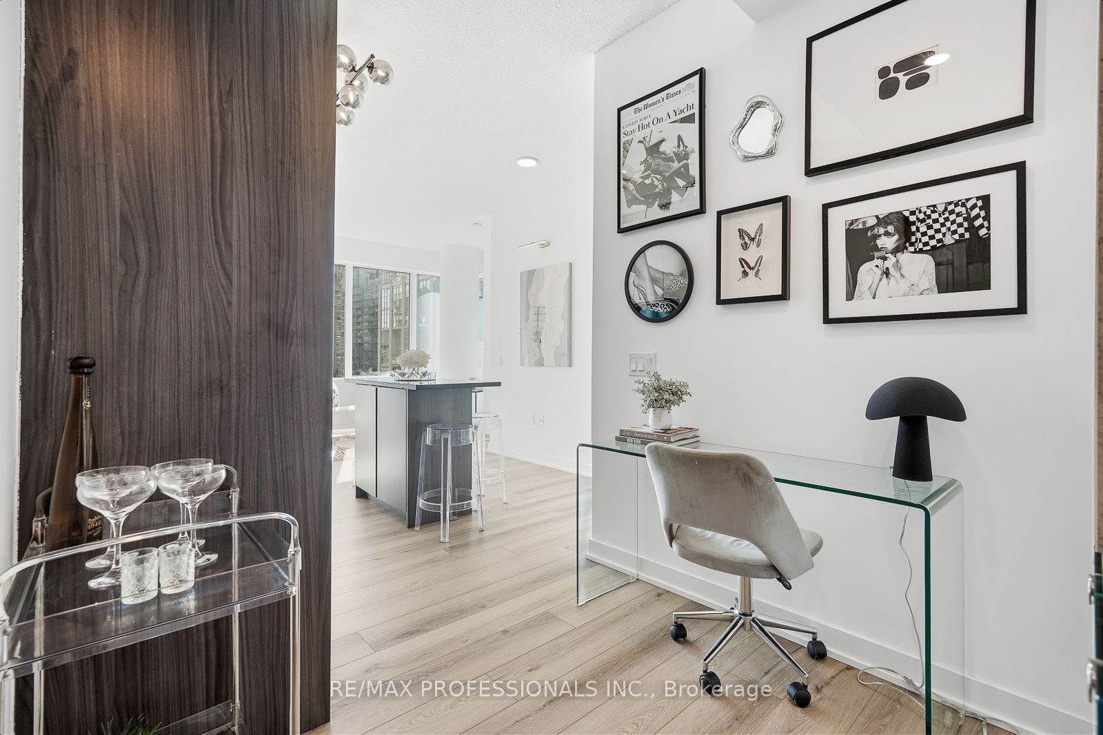 115 Blue Jays Way 1505