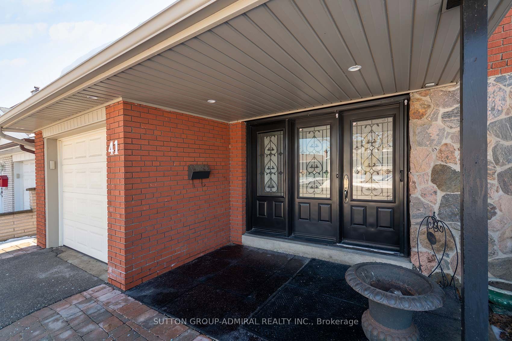 41 Hamptonbrook Drive