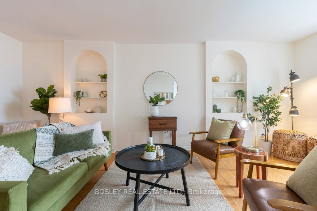 Photo of 2693 Lakeshore Boulevard W #1, Toronto, ON M8V 1G6 (MLS # W13875626)