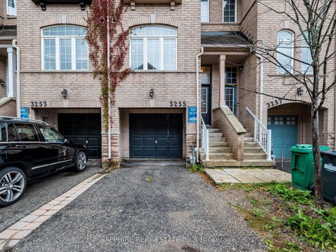 3255 Redpath Circle Mississauga ON L5N 8R3