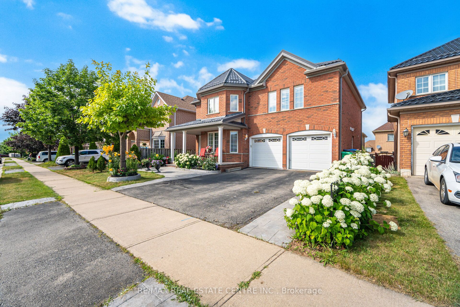 53 Wild Indigo Crescent
