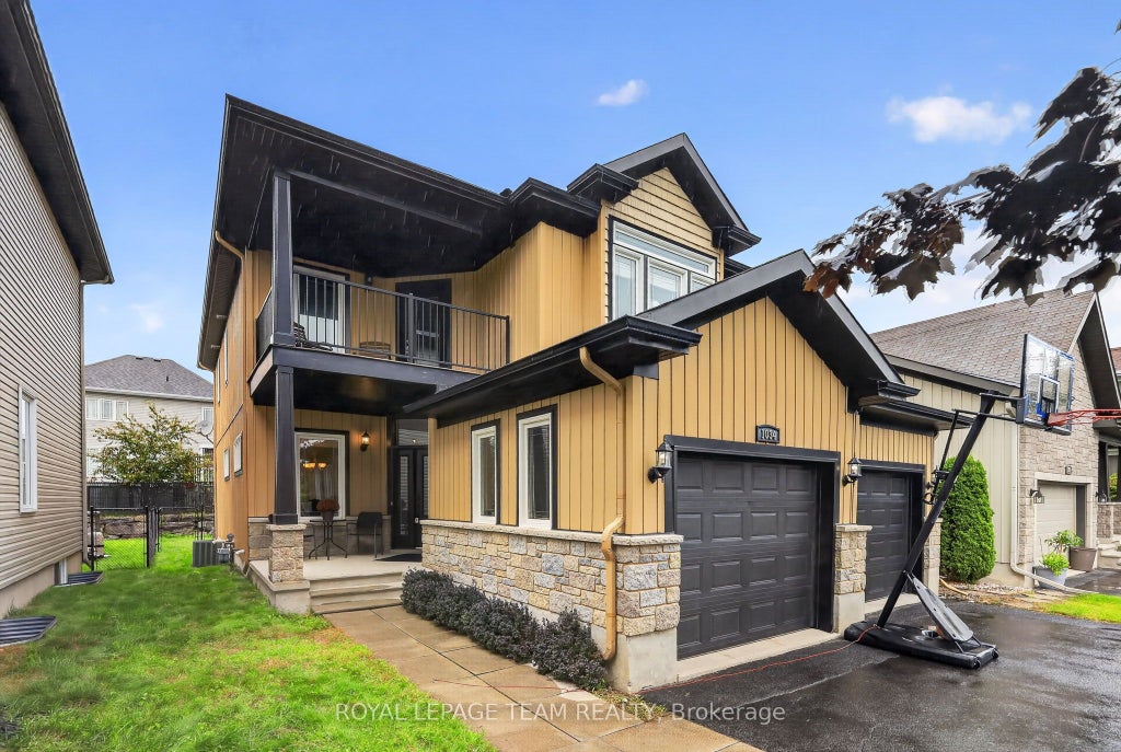 Photo of 1034 Docteur Corbeil Boulevard, Clarence-Rockland, ON K4K 1J6 (MLS # X13767960)