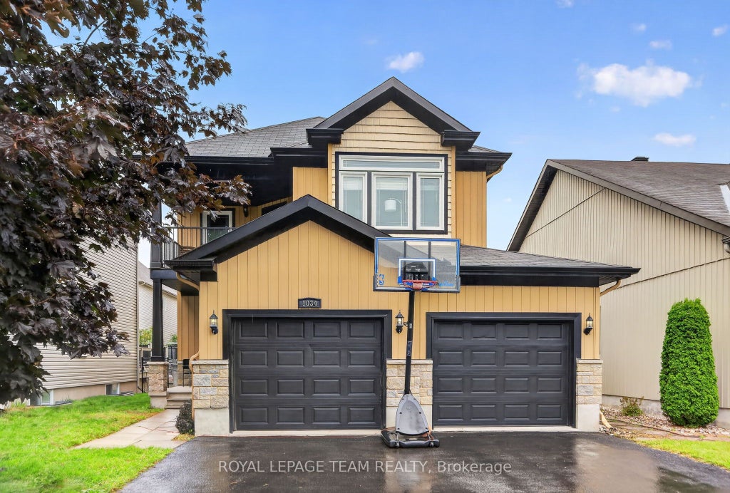 Photo of 1034 Docteur Corbeil Boulevard, Clarence-Rockland, ON K4K 1J6 (MLS # X13767960)