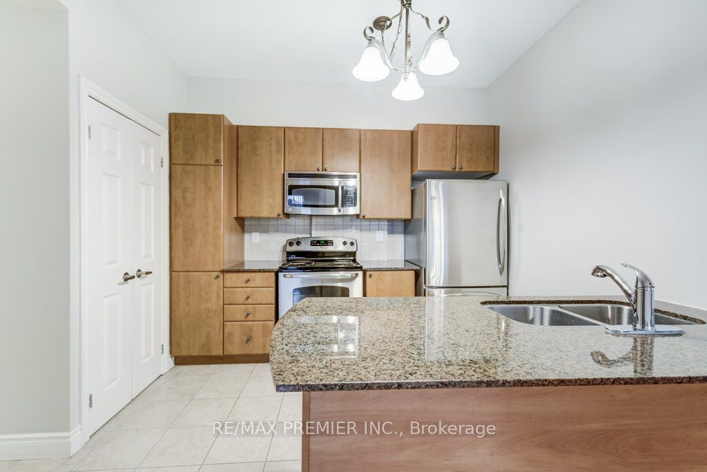 10211 Keele Street 209