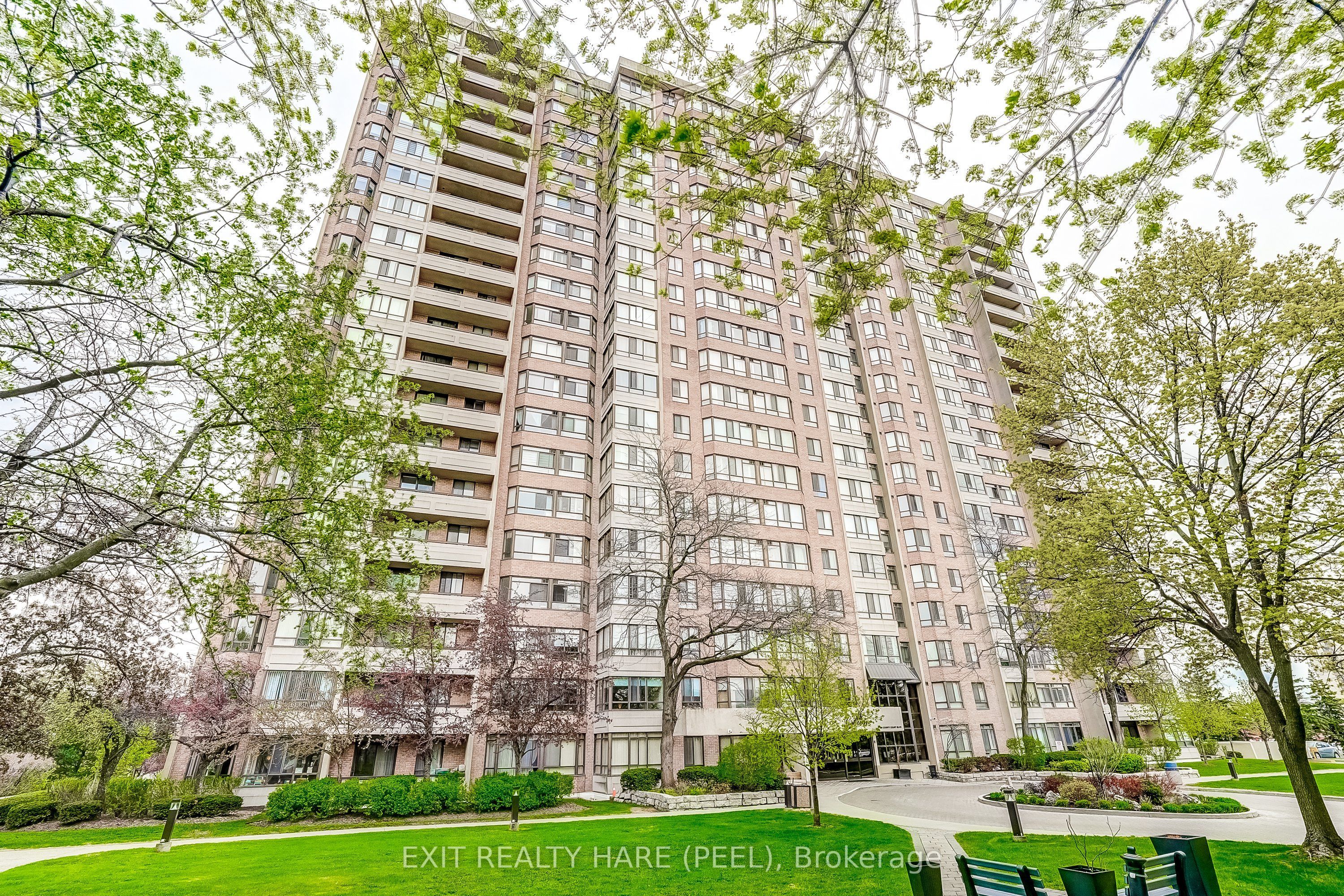 100 County Court Boulevard 1206