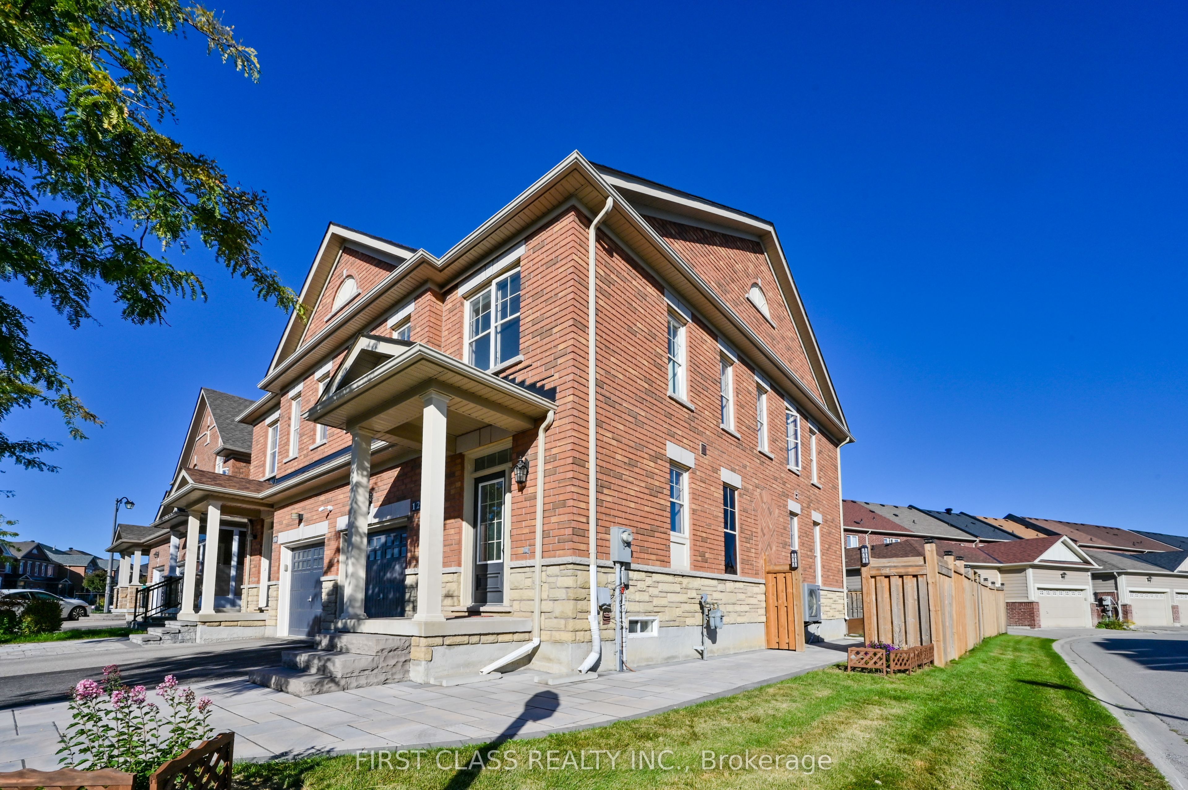 12 Princess Diana Drive