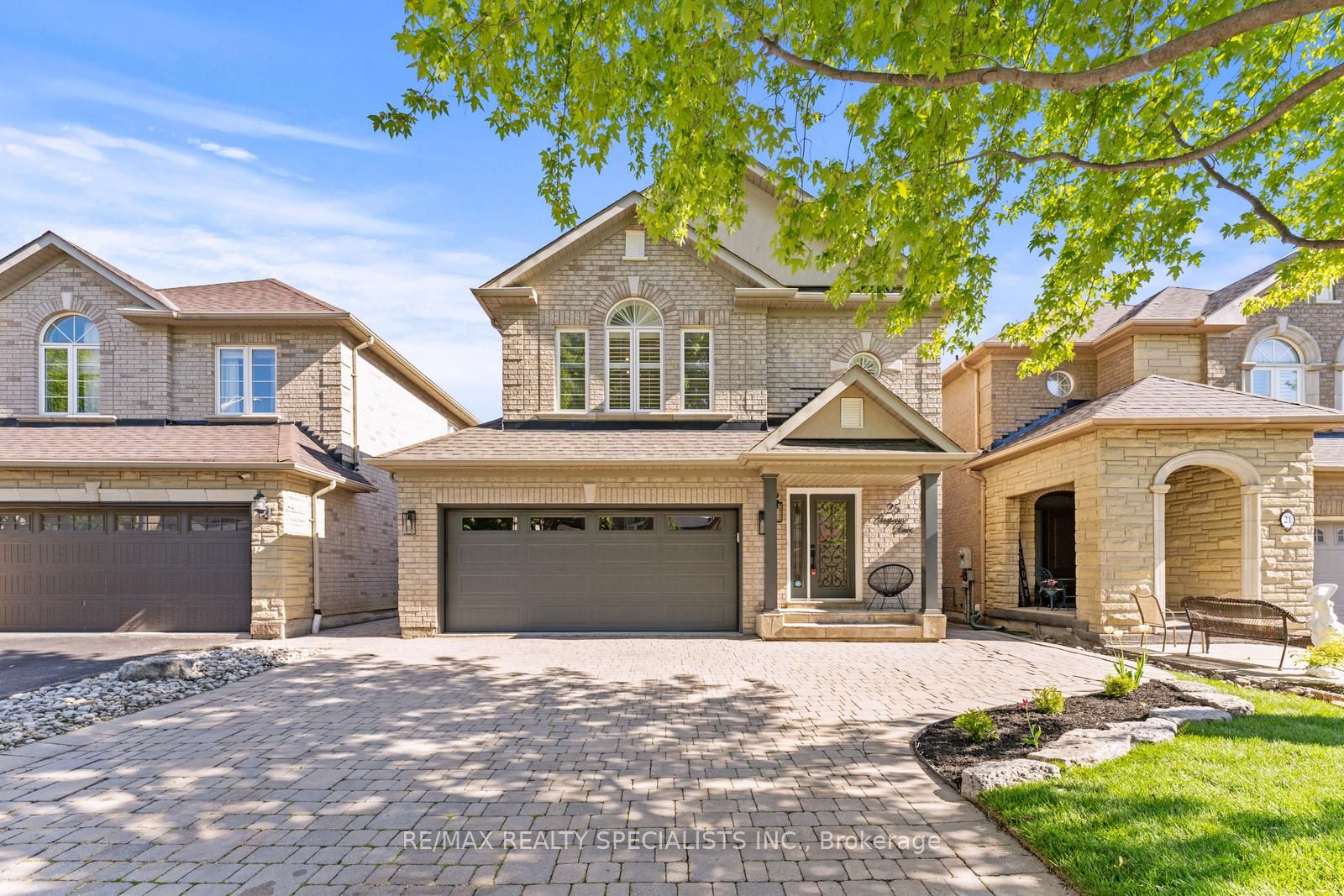 25 Grapevine Drive