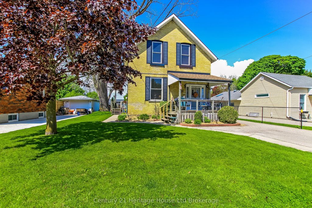 Photo of 84 East Park Drive, Woodstock, ON N4S 3N2 (MLS # X13155858)