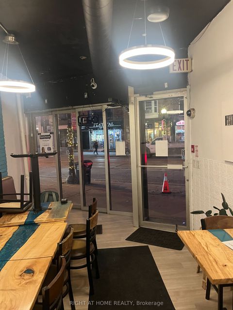 648 College Street Toronto ON M6G 1B8