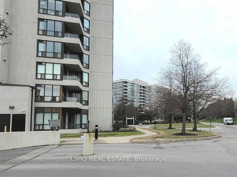 10 Laurelcrest Street 310