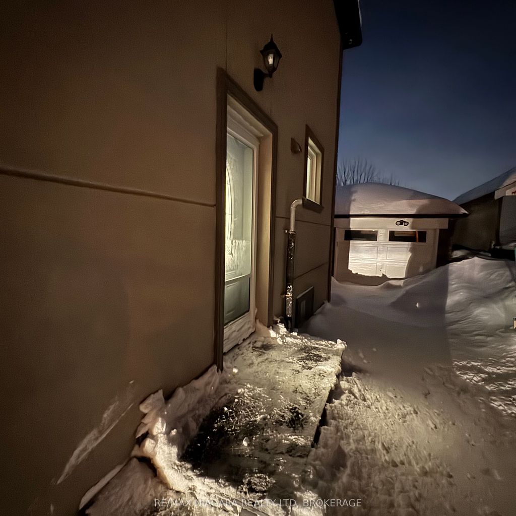 Photo of 844A Danforth Road, Toronto, ON M1K 1H5 (MLS # E12751818)