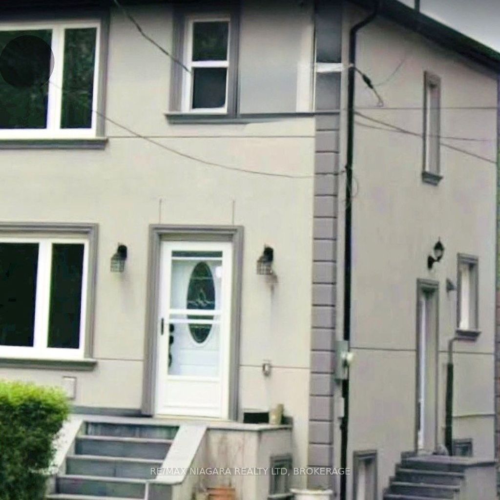 Photo of 844A Danforth Road, Toronto, ON M1K 1H5 (MLS # E12751818)