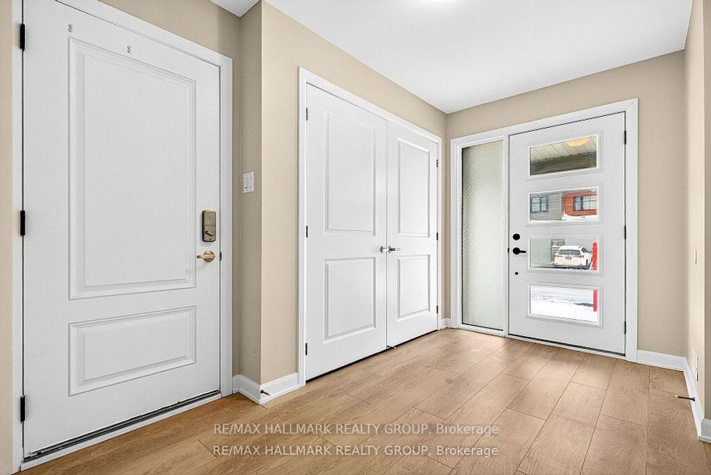 Photo of 348 Raheen Court Ottawa Circuit, Barrhaven, ON K2J 7C2 (MLS # X12652614)