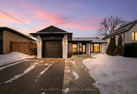 11 Benbow Road Toronto ON M9P 3K1