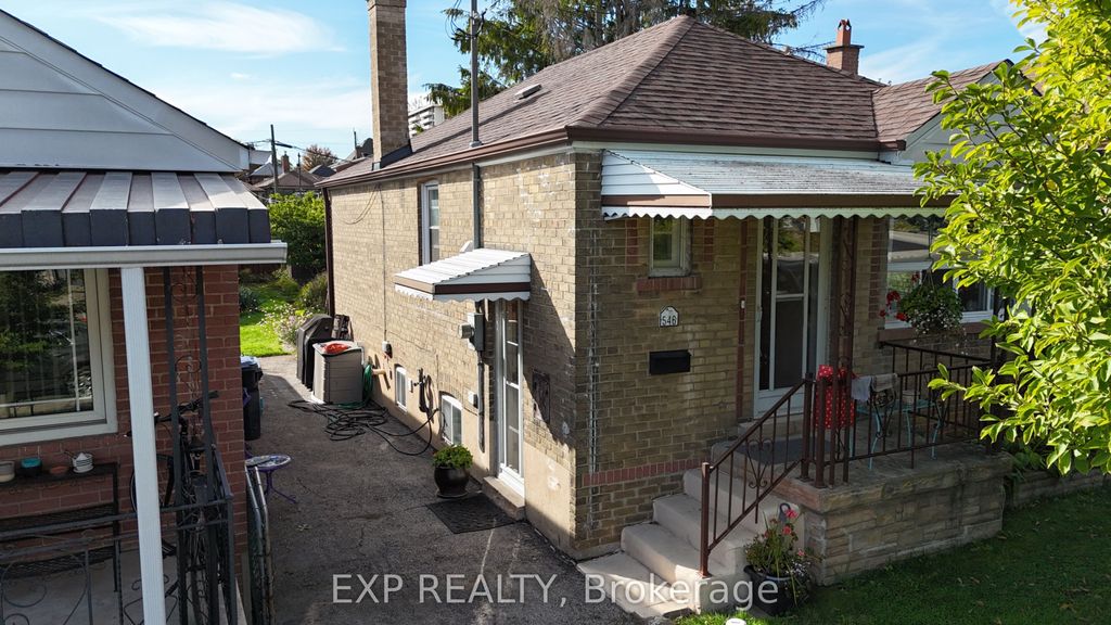 Photo of 546 Mc Roberts Avenue N, Toronto, ON M6E 4R6 (MLS # W12442782)