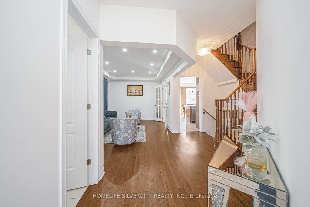 Photo of 366 Porter Drive, Woodstock, ON N4T 0H1 (MLS # X12651016)