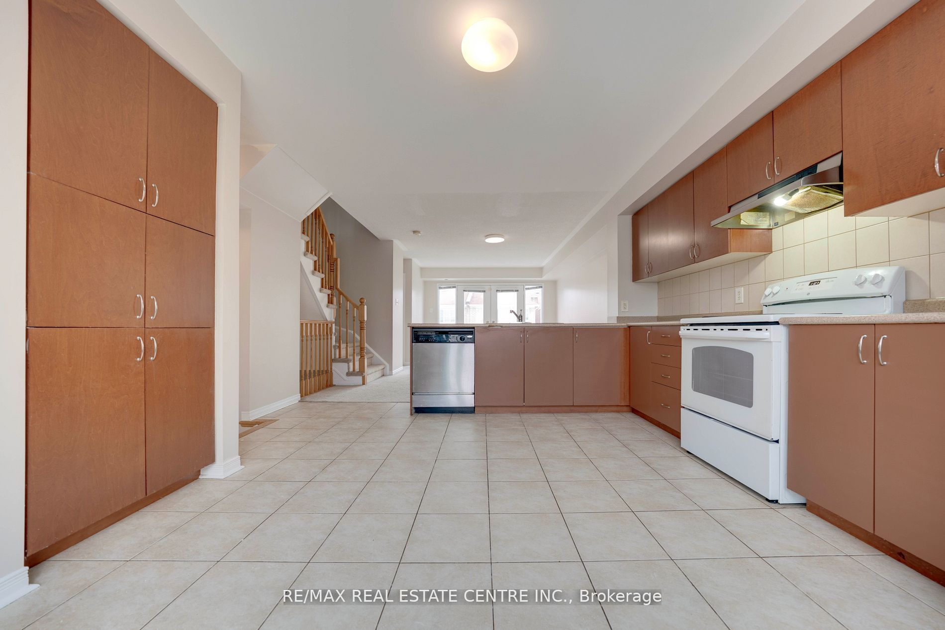 3050 Erin Centre Boulevard 7