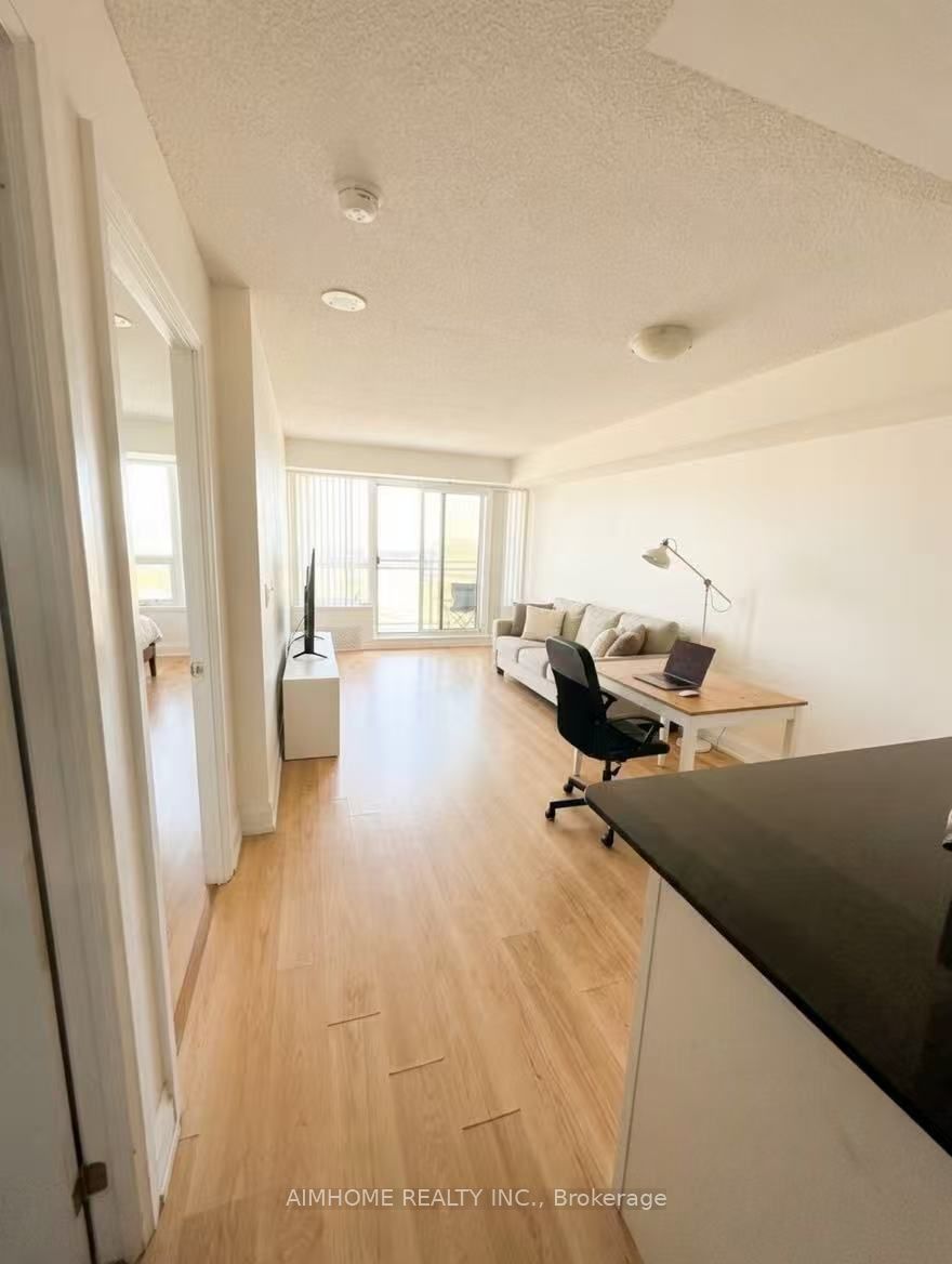 Photo 1 of 6 — 1070 Sheppard Avenue W 1207, Toronto, ON M3J 0G8