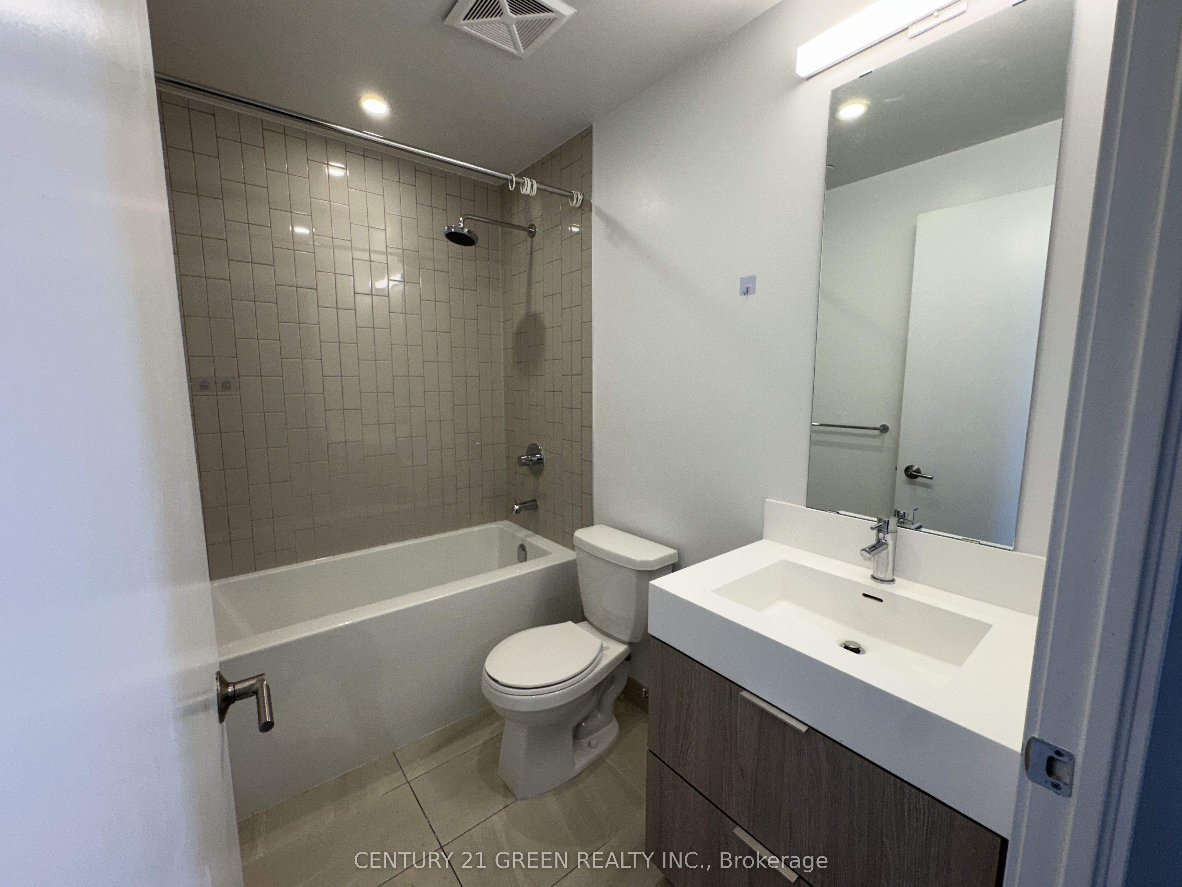 130 River Street 1601