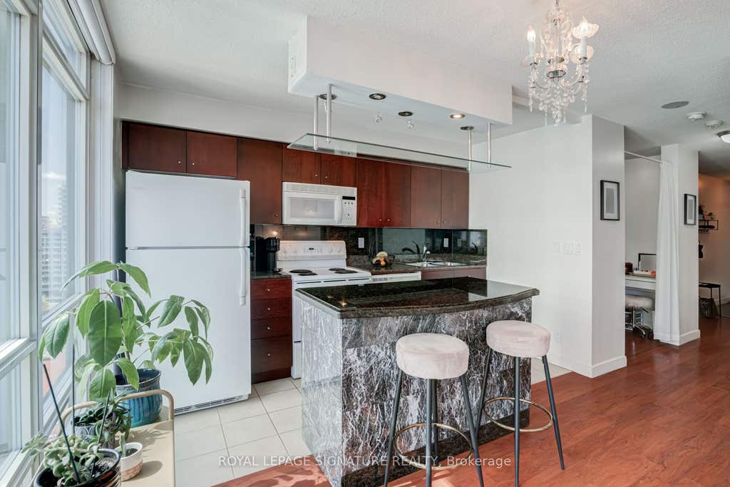 Photo of 381 Front Street W #2101, Toronto, ON M5V 3R8 (MLS # C13686816)
