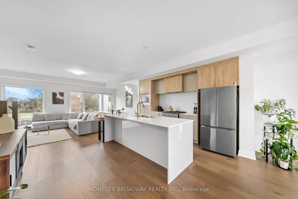 Photo of 37 Persica Street, Richmond Hill, ON L4E 2T3 (MLS # N12800530)