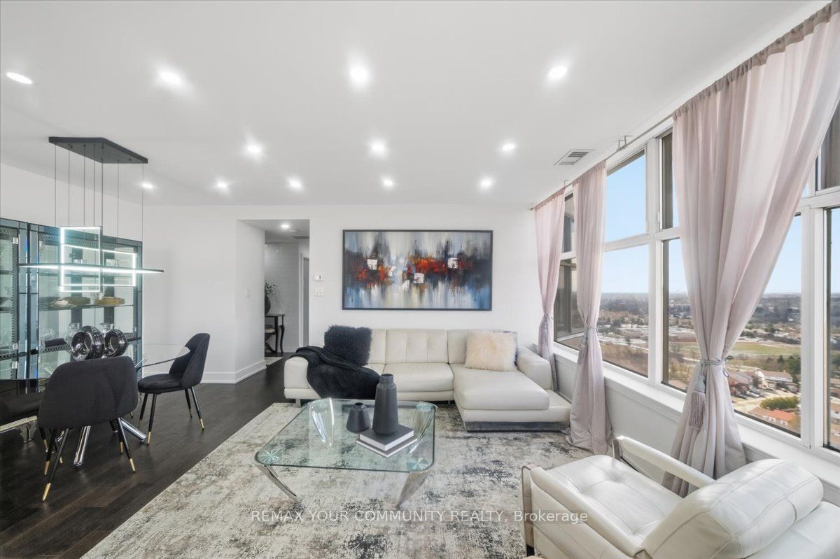 880 Dundas Street UpH 02