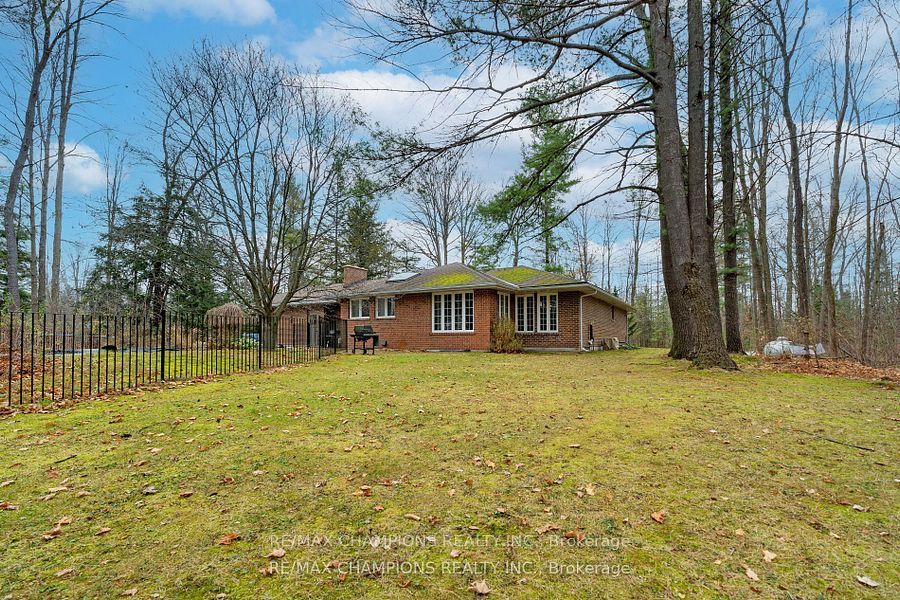 16548 7th Concession Road