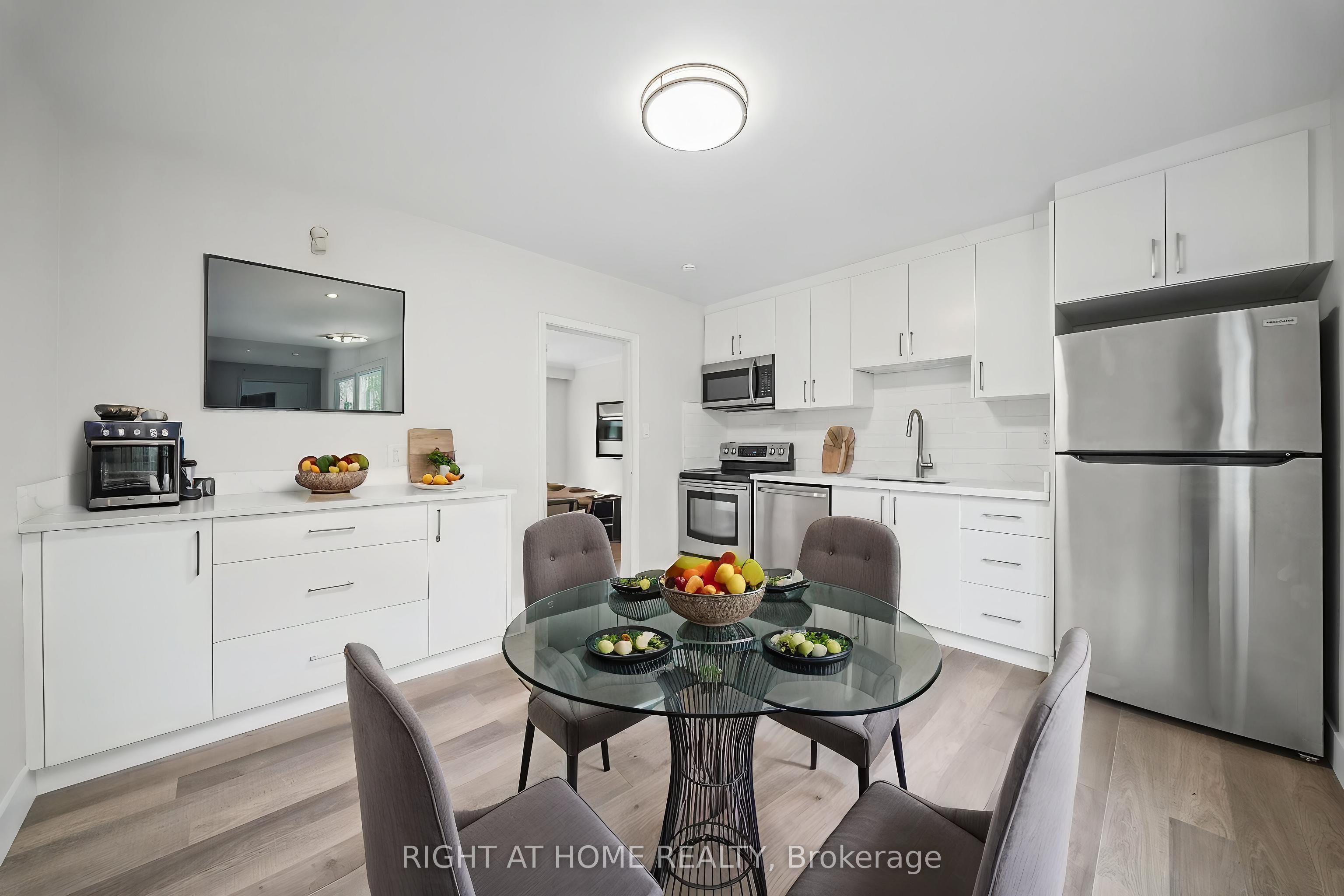 32 Vanevery Street 3