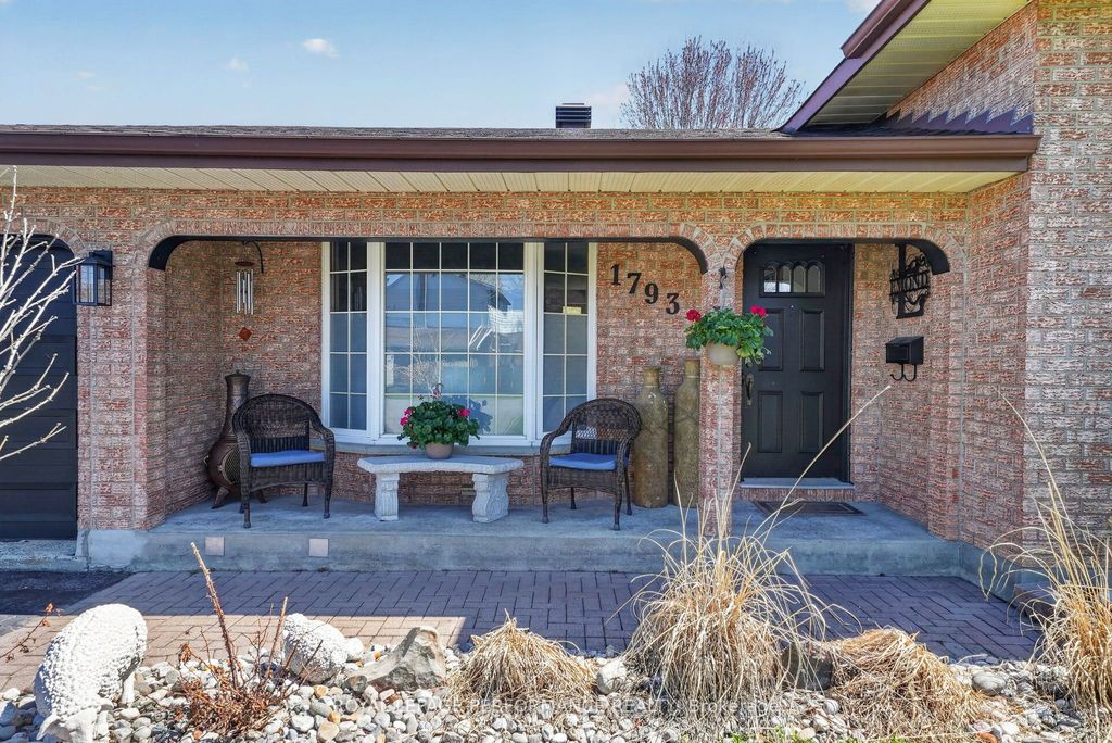Photo of 1793 Dewhurst Avenue, Cornwall, ON K6J 3N1 (MLS # X13076068)
