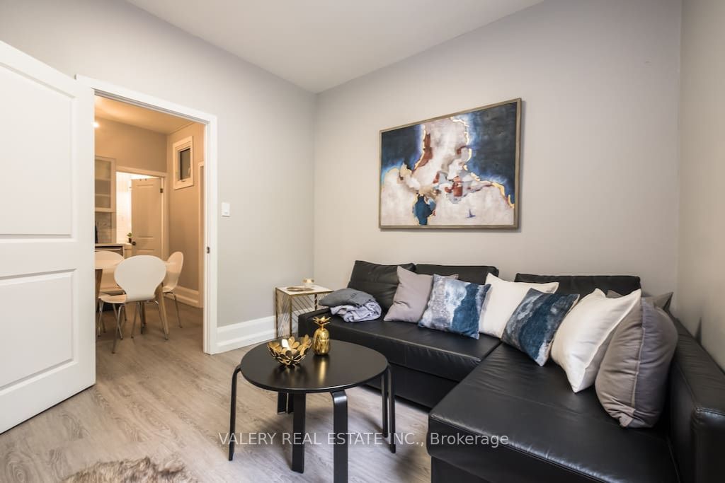 Photo of 11 St. Patricks Square, Toronto, ON M5T 1W8 (MLS # C12416109)