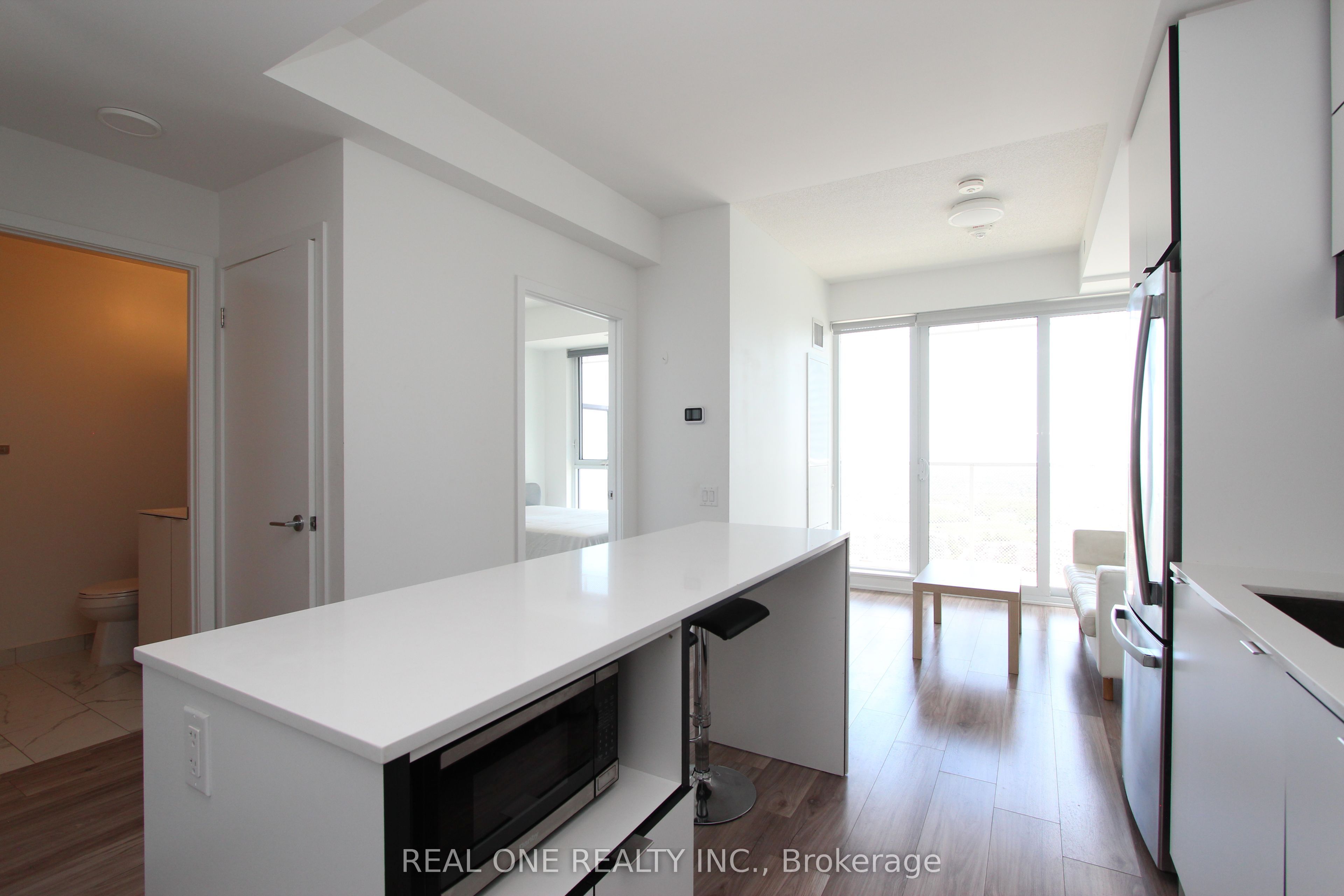 4065 Confederation Parkway 3809