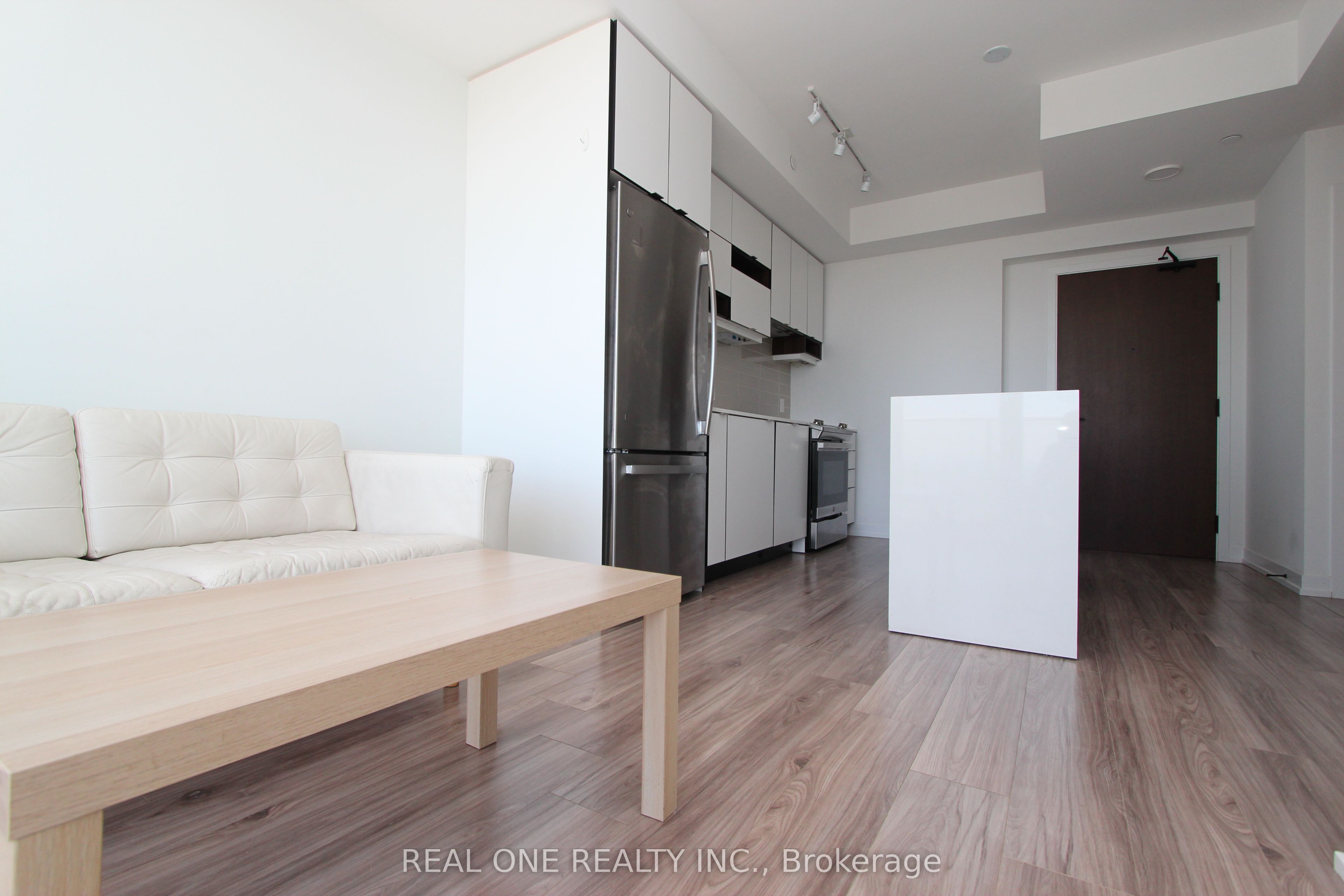 4065 Confederation Parkway 3809