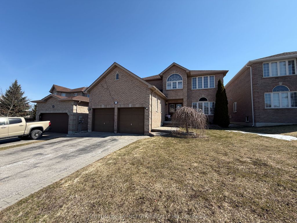 Photo of 422 Mapleton Avenue, Barrie, ON L4N 0Z8 (MLS # S12986020)
