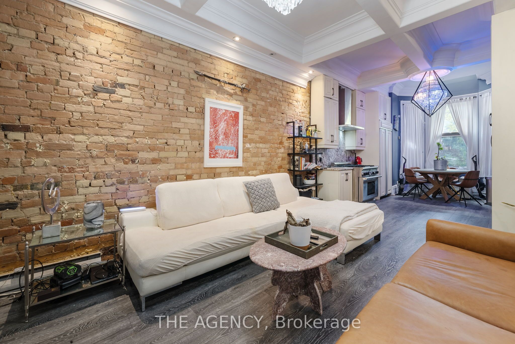 31 Rose Avenue