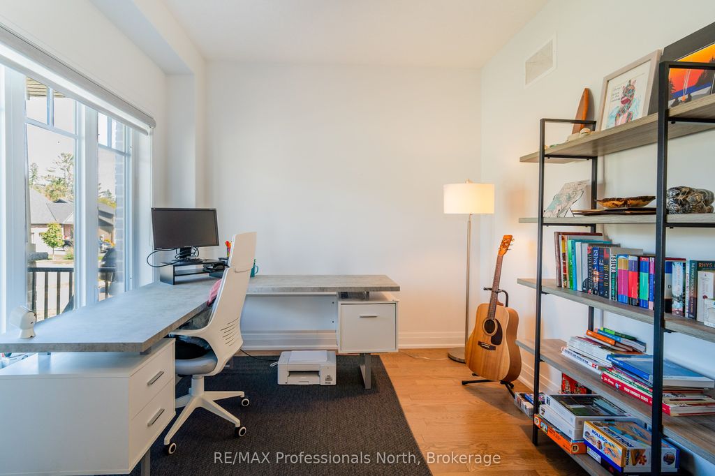 Photo of 35 Woodstream Drive, Huntsville, ON P0A 1B7 (MLS # X12498388)