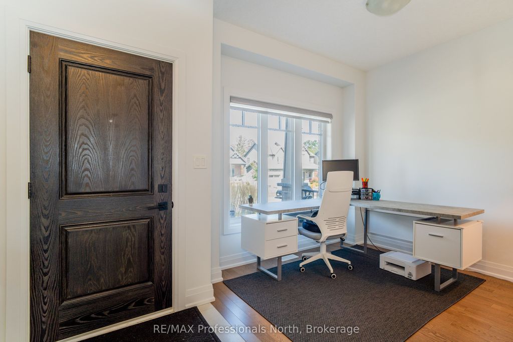 Photo of 35 Woodstream Drive, Huntsville, ON P0A 1B7 (MLS # X12498388)