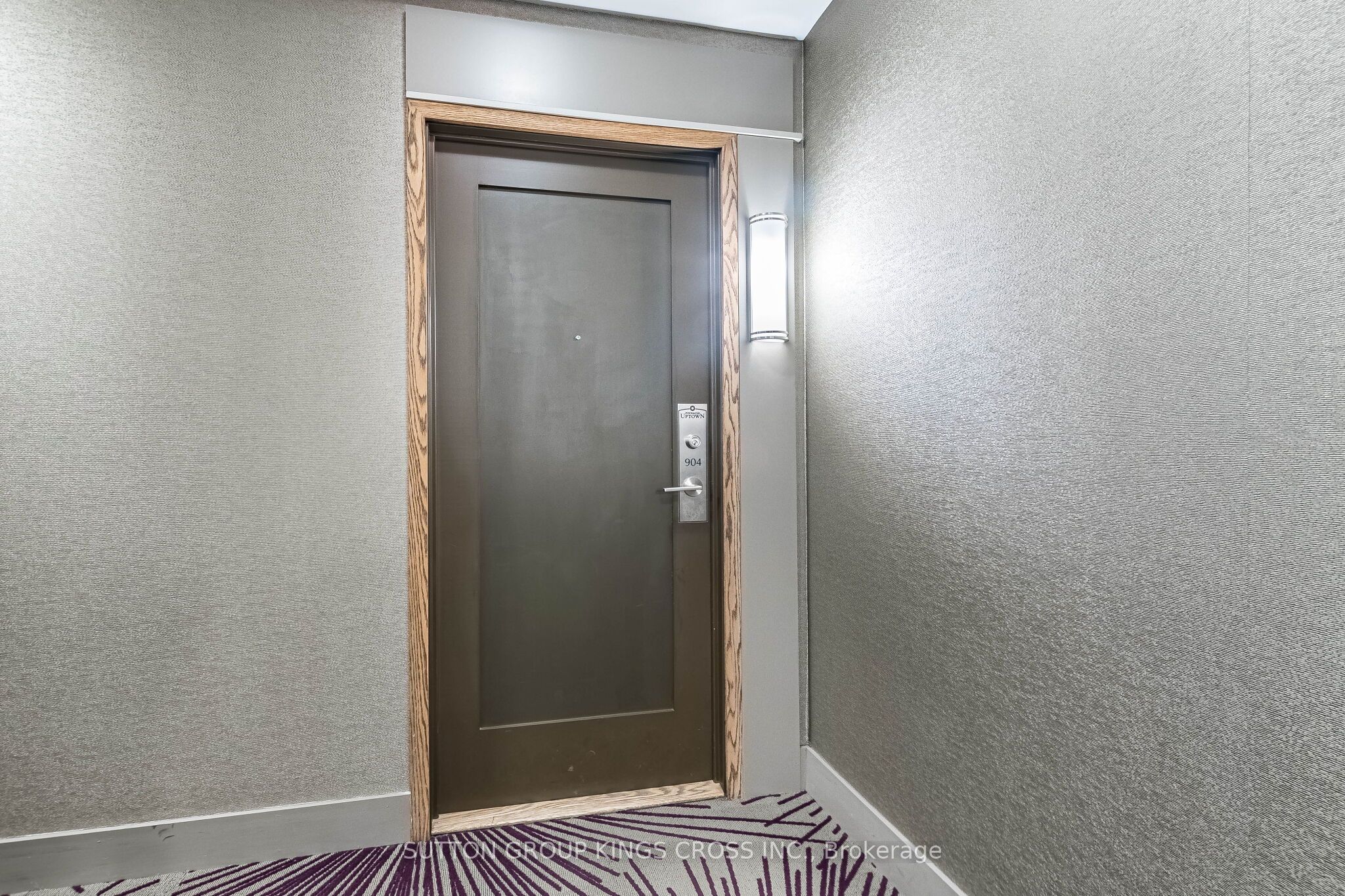 55 Eglinton Avenue W 904