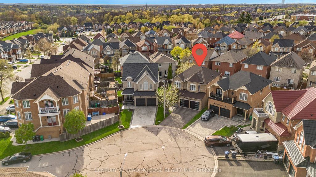 Photo of 12 Raybeck Court, Brampton, ON L6Y 0K1 (MLS # W13096686)