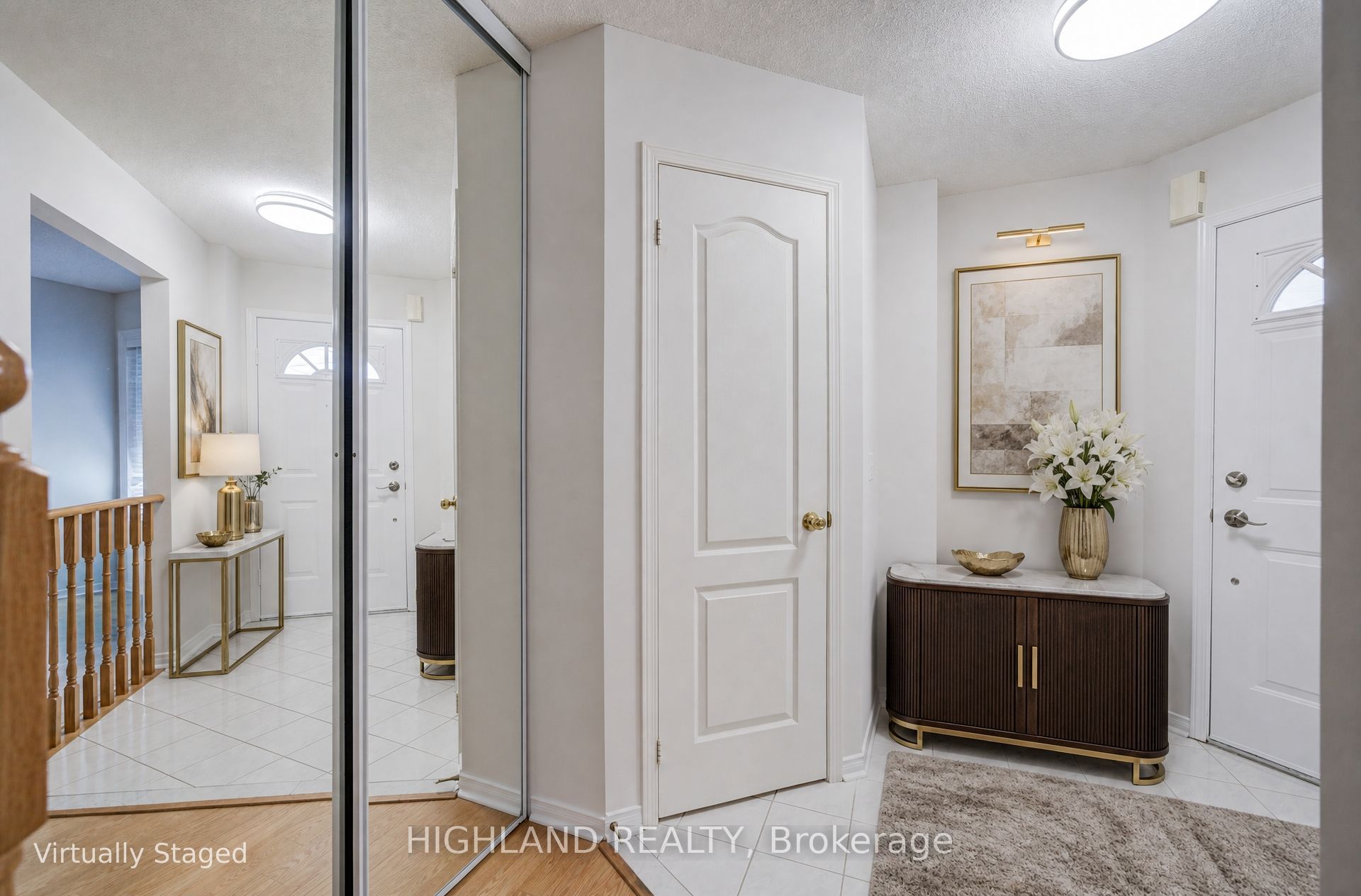 849 Scollard Court