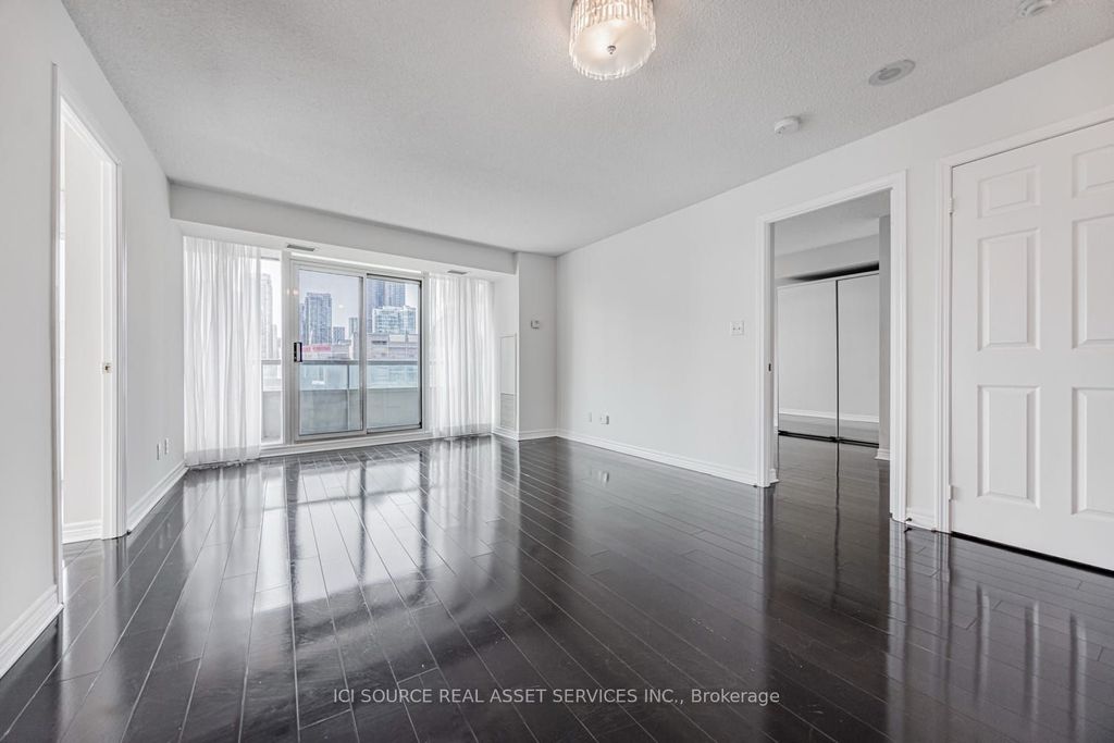 Photo of 51 Lower Simcoe Street #808, Toronto, ON M5J 3A2 (MLS # C12405703)