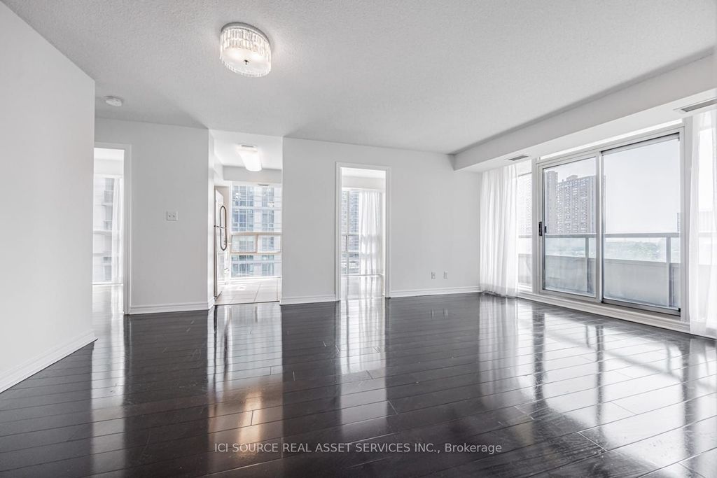 Photo of 51 Lower Simcoe Street #808, Toronto, ON M5J 3A2 (MLS # C12405703)