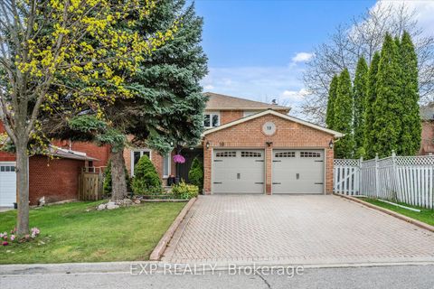 10 Stratford Drive Richmond Hill ON L4B 1V7