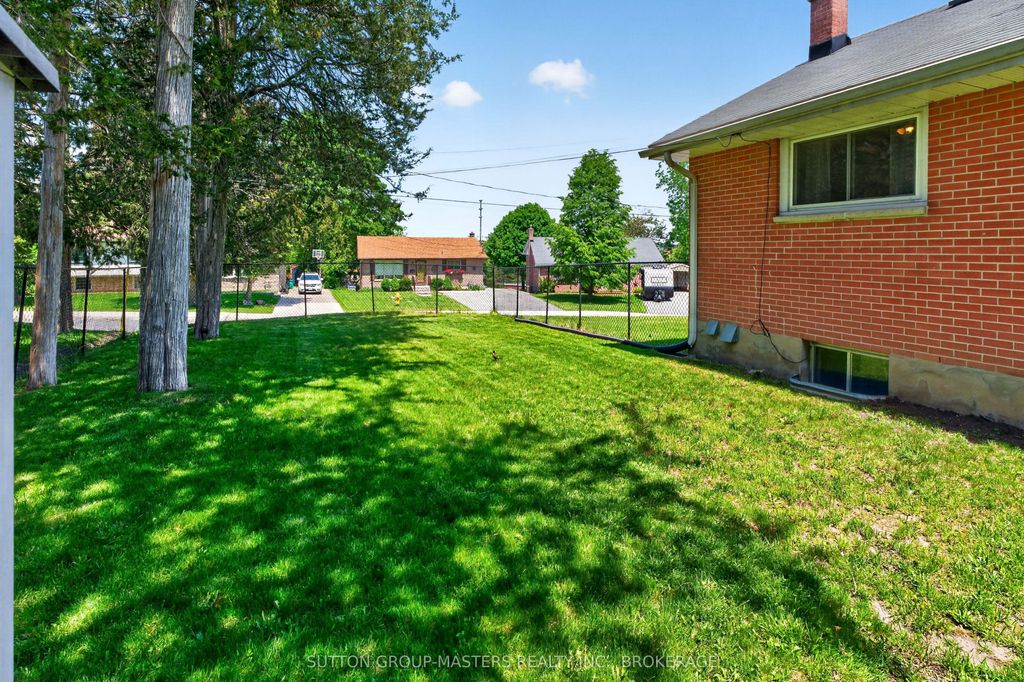 Photo of 118 Orchard Drive, Belleville, ON K8P 2K9 (MLS # X13454312)