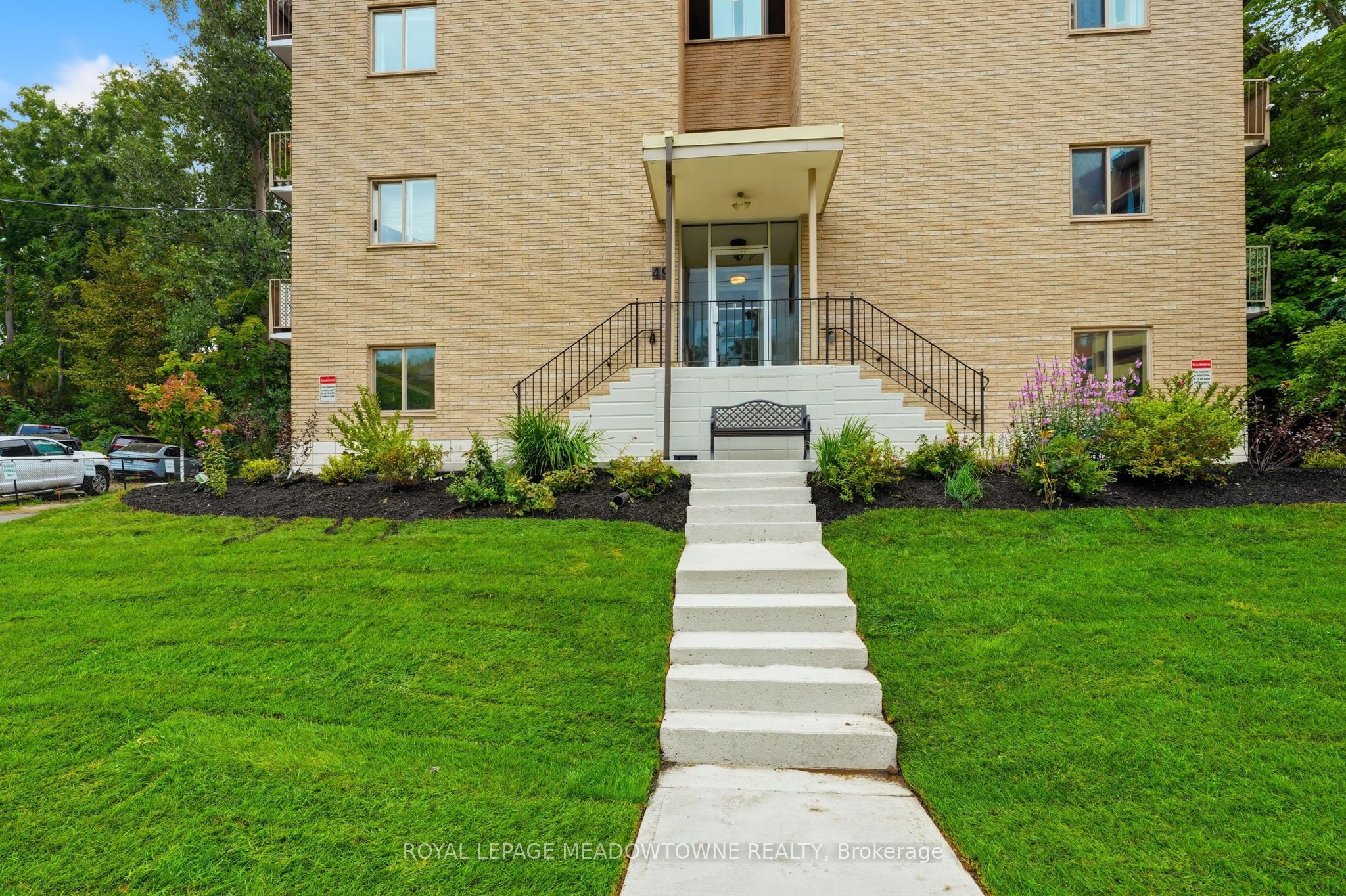 49 Park Avenue 301