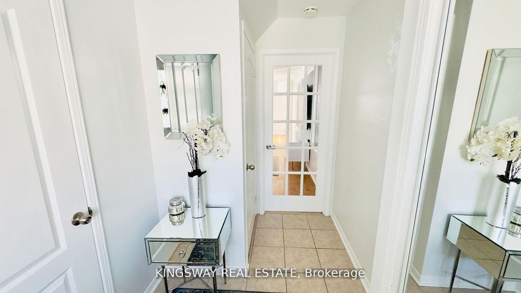 Photo of 164 Gail Parks Crescent, Newmarket, ON L3X 3C1 (MLS # N13026930)