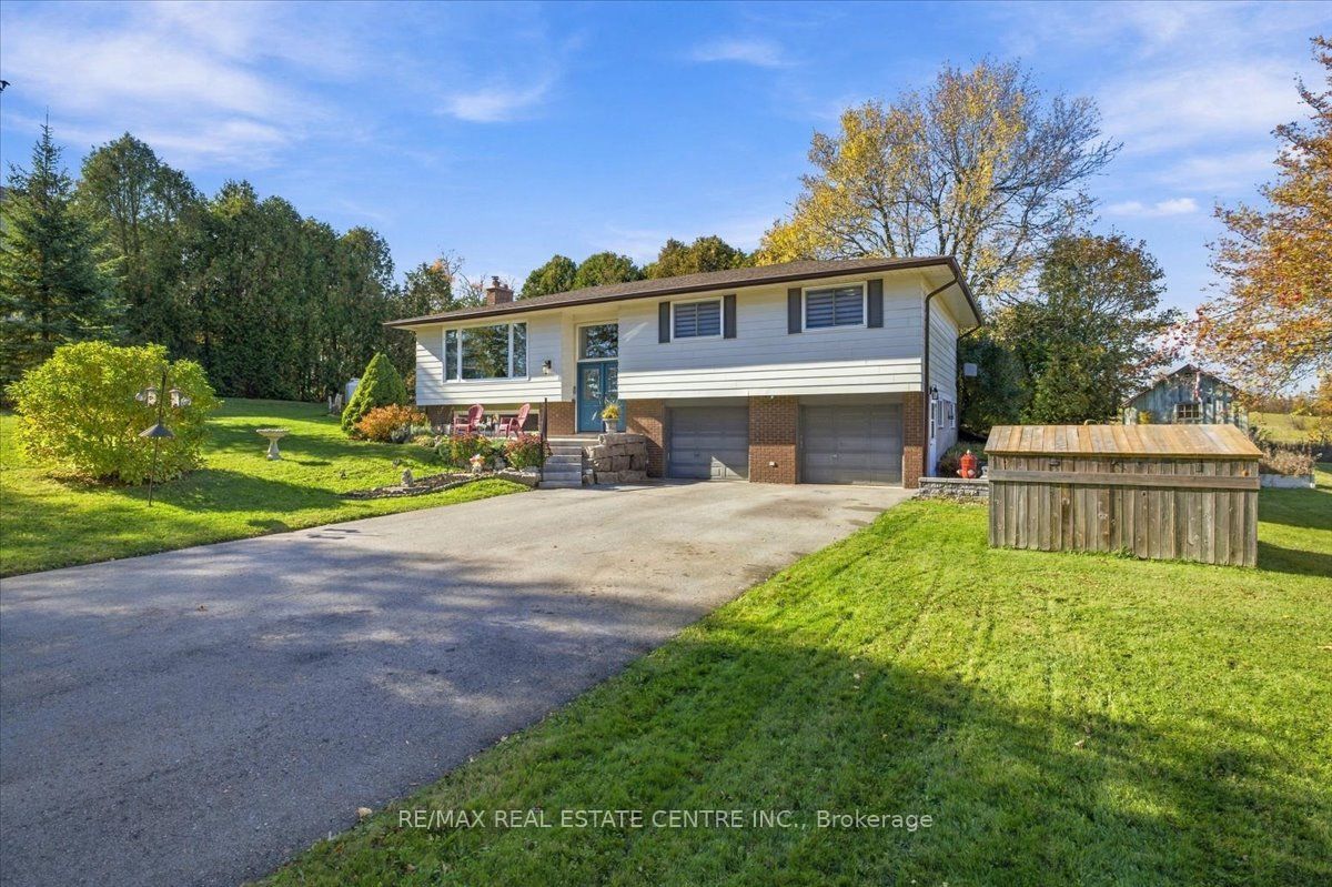 9032 32 ND Side Road