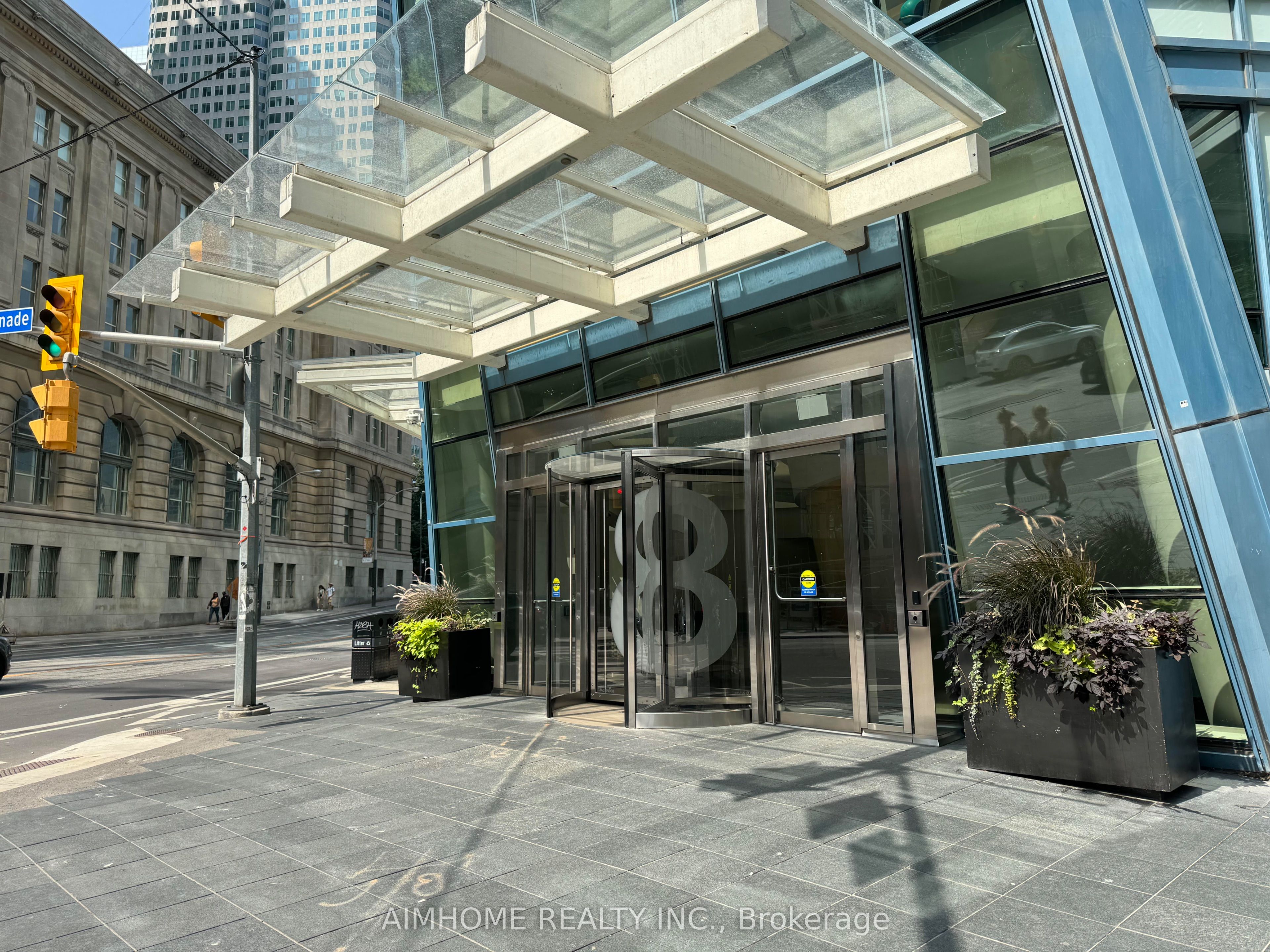 8 The Esplanade Avenue 1006