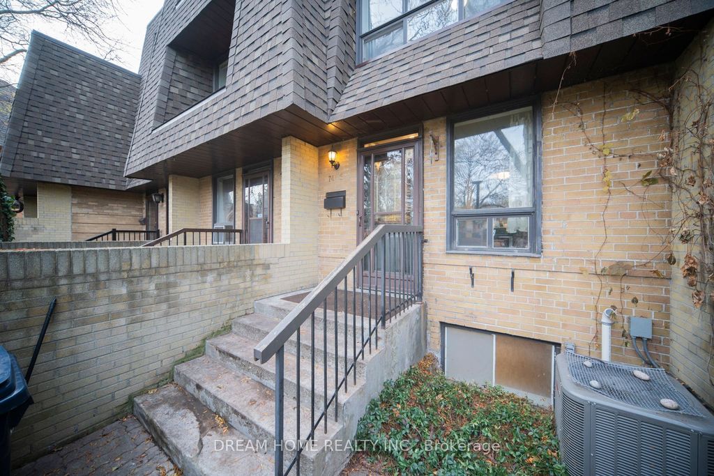 Photo of 74 Upper Canada Drive #6, Toronto, ON M2P 2A3 (MLS # C12580396)